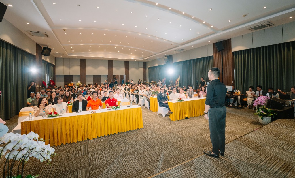 Toàn cảnh khóa học online